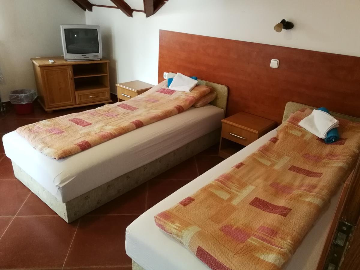 Dunakanyar Bed&Breakfast God Bagian luar foto